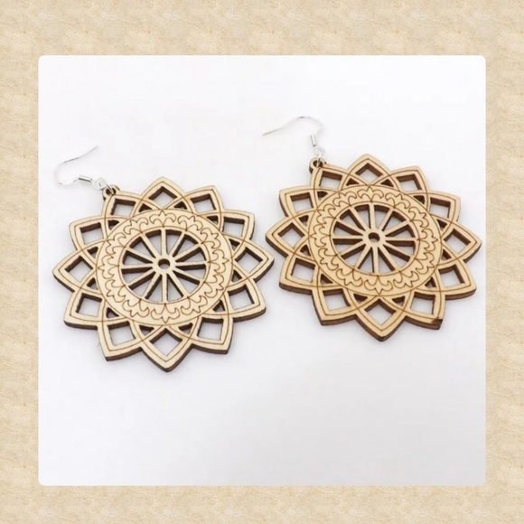 Jewelry - Wood, Cut-out, Boho Dangle Earrings!.